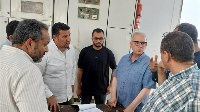 مسؤولو الإسكان في