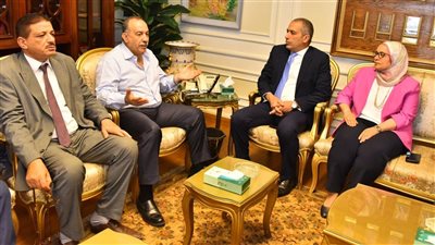 محافظ أسيوط: إنشاء مصنع لإنتاج التقاوي والأسمدة واستصلاح 2 مليون فدان 