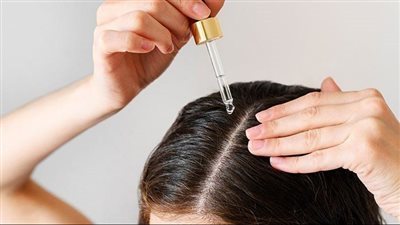 اصنعى بنفسك سيروم خفيف لتغذية الشعر وزيادة لمعانه ونعومته 