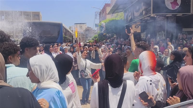 فرحة طلاب الثانوية