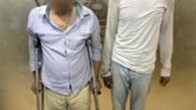 القبض على عاطلين سرقا هواتف محمولة من داخل المساكن بالمقطم 