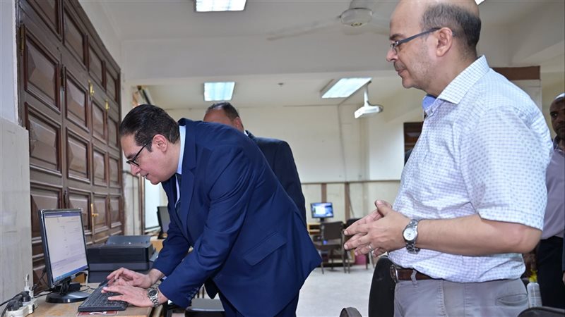 رئيس جامعة القاهرة