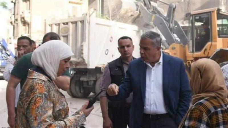 تفقد انهيار عقار