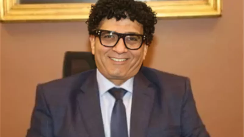 الدكتور علاء عبد