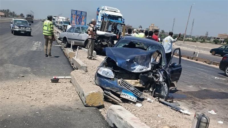 تصادم سيارتين