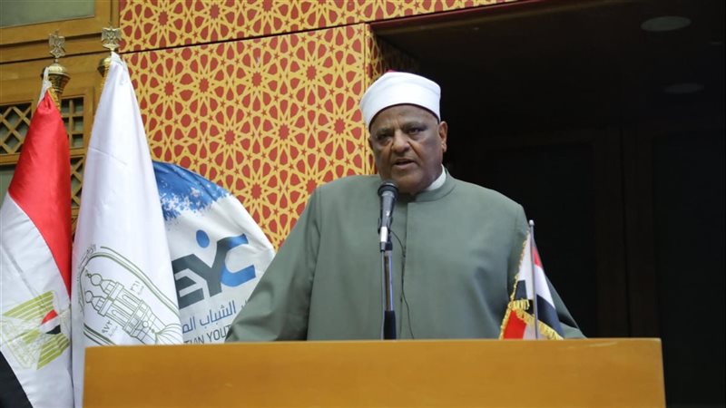 الدكتور عباس شومان،