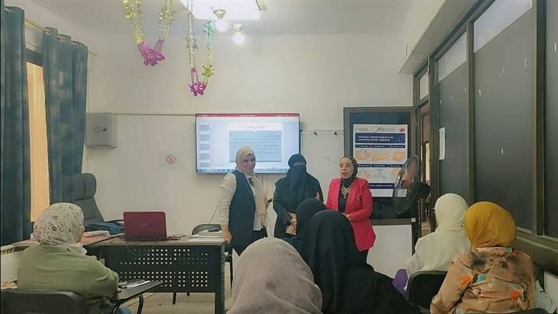  الدورات التدريبية،