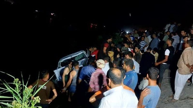 مصرع شخص وإصابة 8
