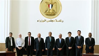 رئيس الوزراء يشهد توقيع عقد تطوير أرض صناعية بالسخنة 