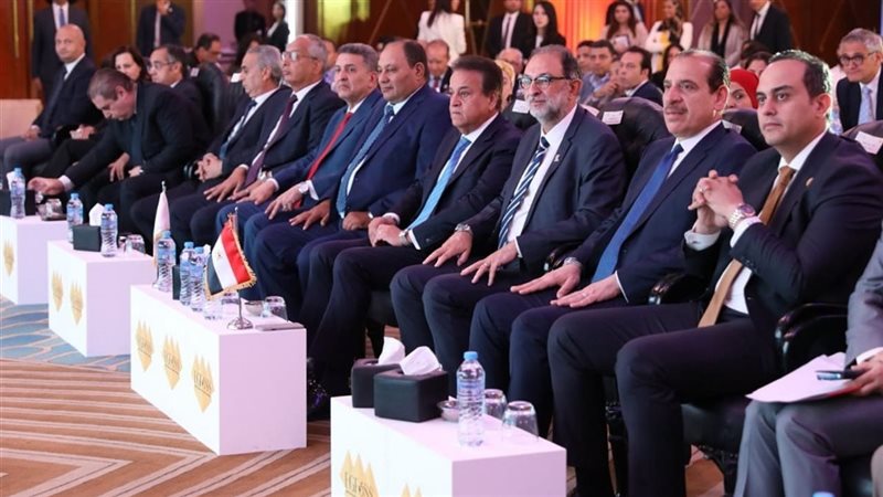 د. عبدالغفار في المنتدى