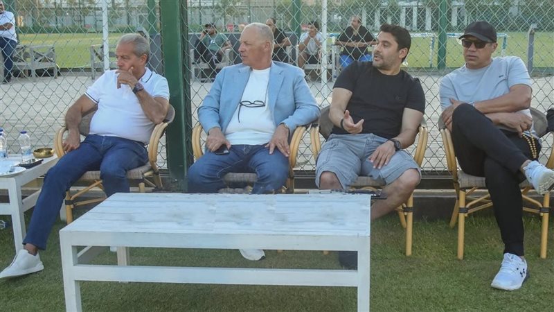 أبو ريدة وعلاء نبيل