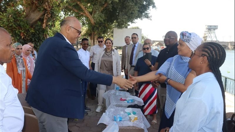 محافظ القليوبية خلال