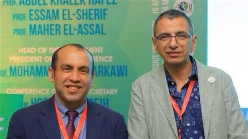 أطباء مستشفى جامعة