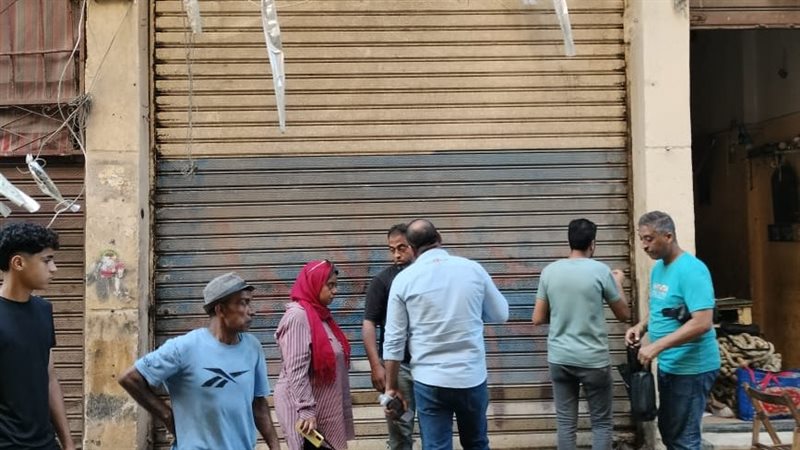 غلق 4 محلات لبيع