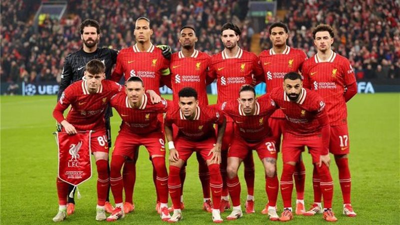 لاعبو ليفربول 