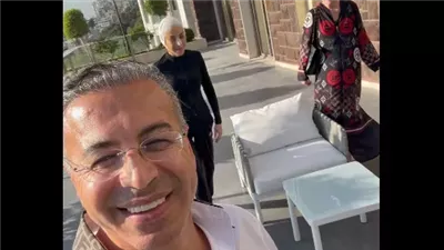 برغم اتهامه بتشويه وجهها، الطبيب اللبناني يوثق قيامه بعمليات تجميل جديدة لريهام سعيد (فيديو)