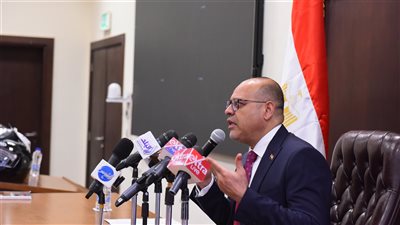 وزير العمل: نسعى لتسجيل عمال التوصيل ضمن قاعدة بيانات العمالة غير المنتظمة 