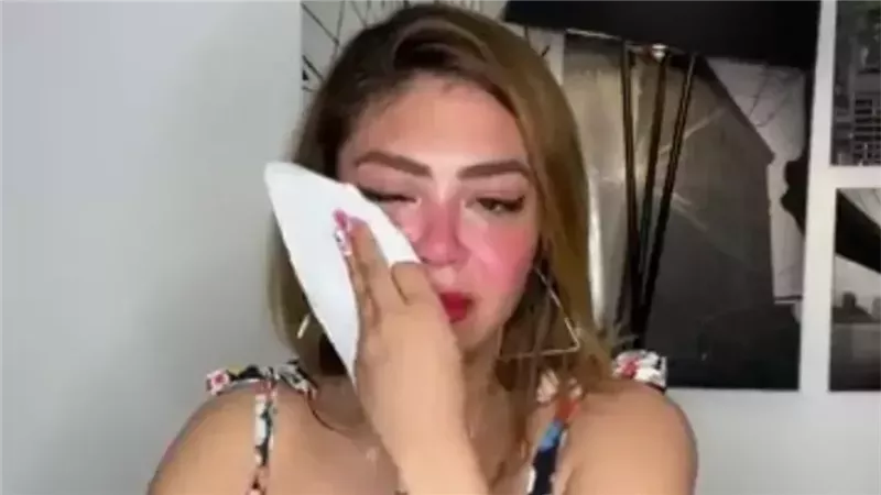 هدير عبد الرازق،