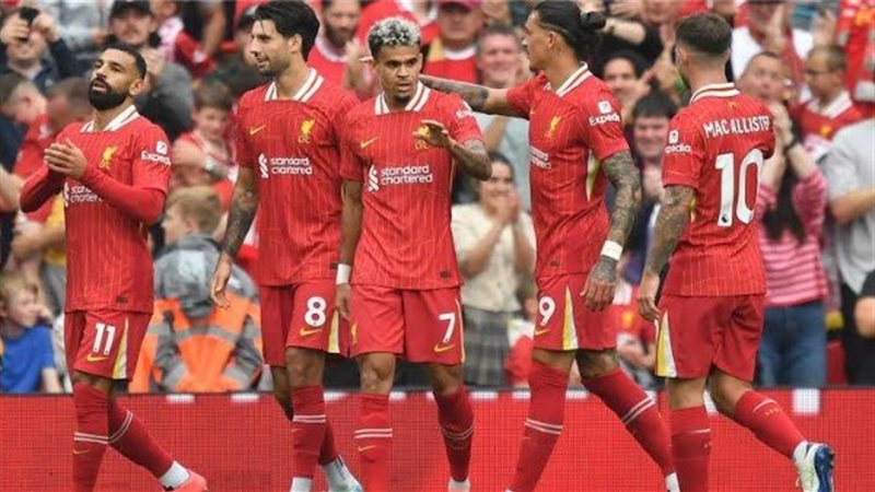 لاعبو ليفربول 
