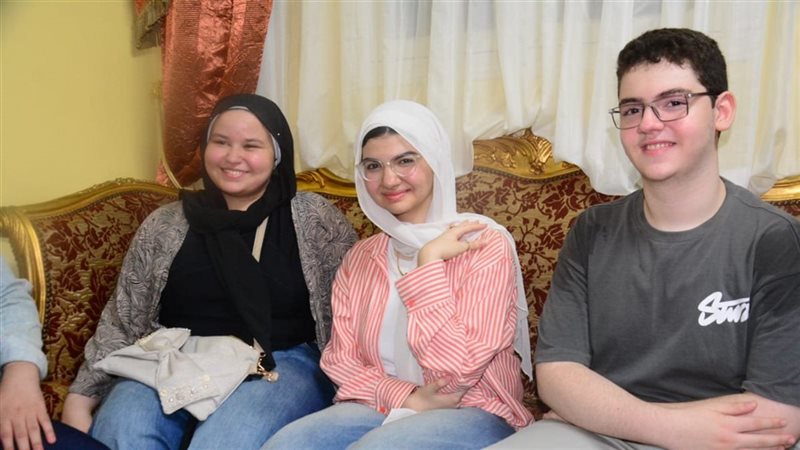  الطالبة جنى إبراهيم،