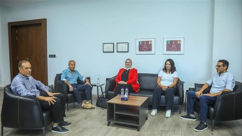 الدرندلي يستقبل وفد