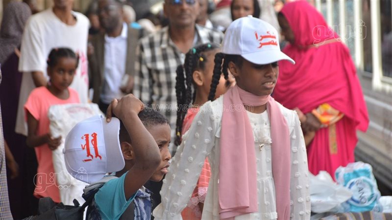 مغادرة السودانين