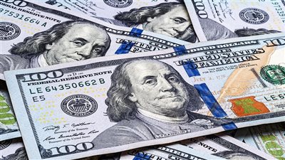 صراع الدولار والعملات المنافسة.. الأزمات والتوترات العالمية تدفع الأخضر للارتفاع.. البيانات الأمريكية تعيد تعريف خريطة تدفقات رأس المال.. وهذه الأسباب الخفية وراء انهيار توقعات خفض الفائدة