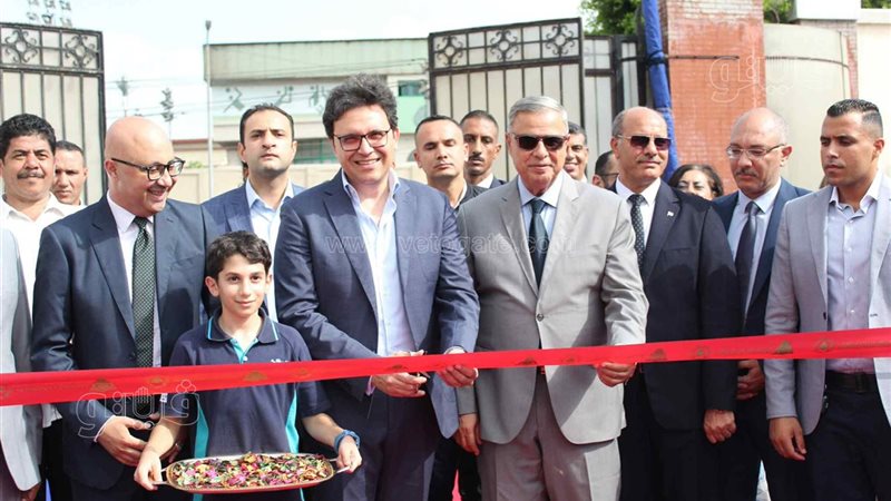 وزير الثقافة ومحافظ
