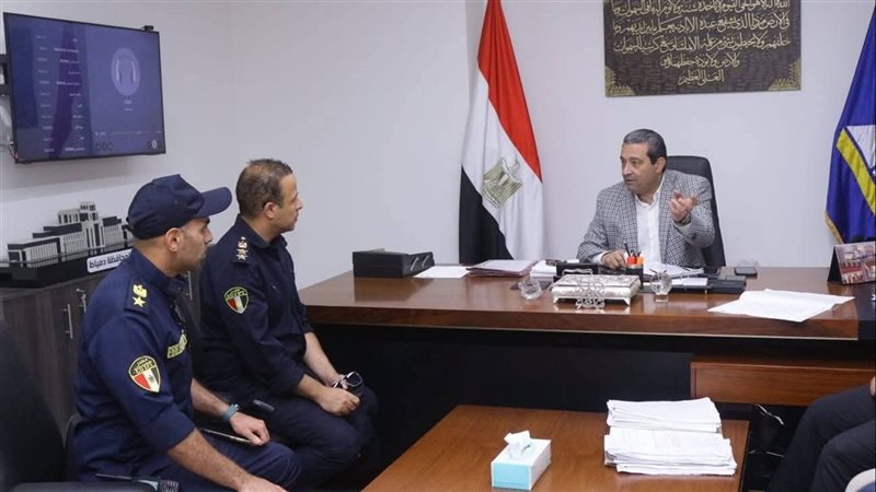 محافظ دمياط يستقبل