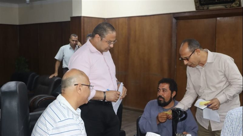 محافظ القليوبية خلال