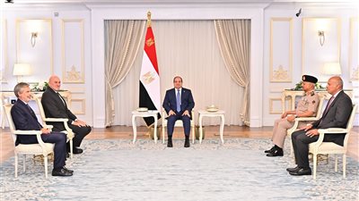 السيسي يستقبل وزير الدفاع الإيطالي 