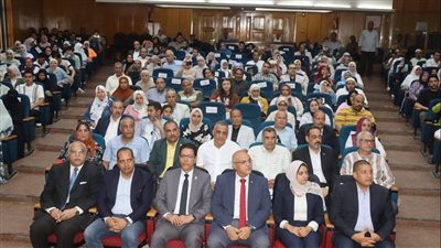 تكريم 44 طالبا من أوائل الشهادات العامة والأزهرية والفنية في بنها بالقليوبية (فيديو)