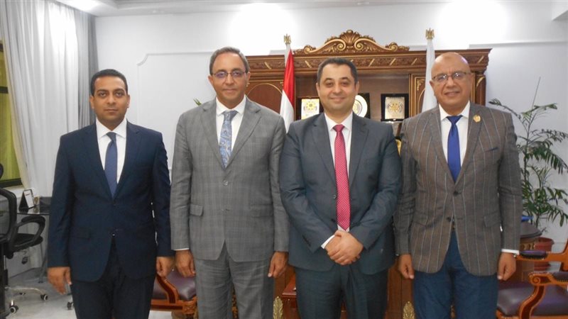 محافظ قنا،فيتو