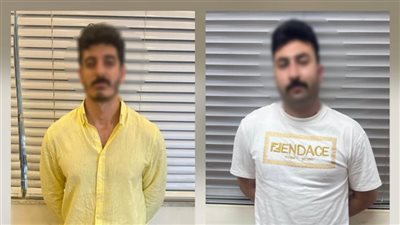 ترحيل البلوجر شاكر ومدير أعماله إلى قسم التجمع عقب إجراء تحليل المخدرات 