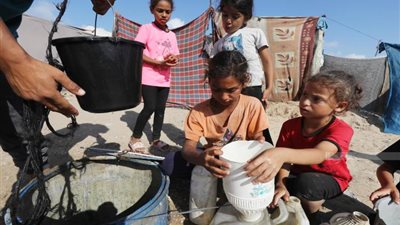 مدير الإغاثة الطبية في غزة: المساعدات لا تكفي لإطعام 1% من سكان القطاع