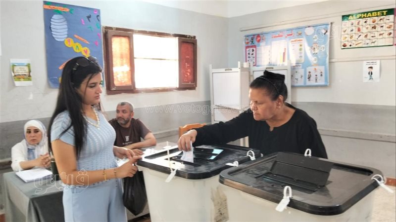 جانب من عمليات التصويت