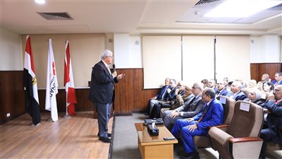 وزير التعليم العالي يؤكد أهمية الجامعات والمعاهد العليا في تحقيق رؤية مصر 2030