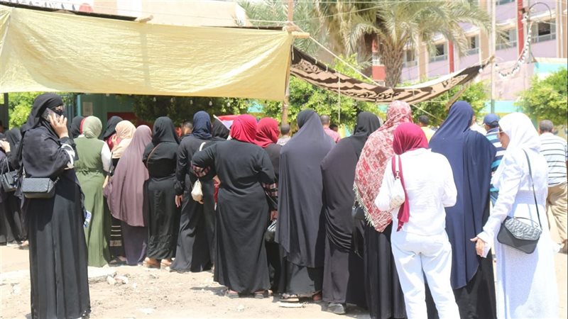 إقبال كبير على اللجان