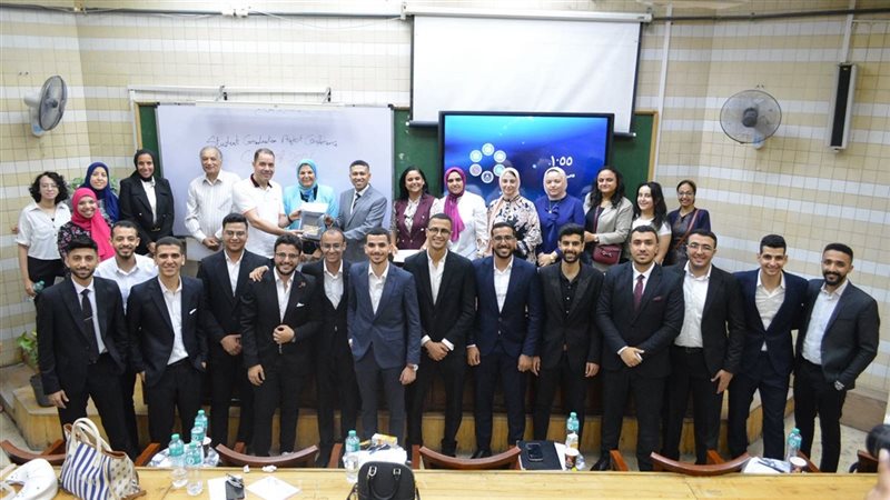 جامعة عين شمس، فيتو