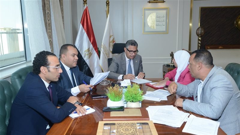 وزير التموين والنواب