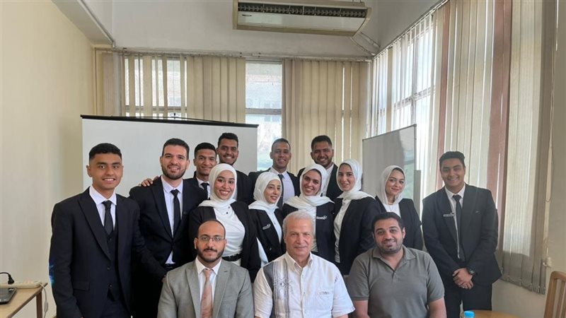 طلاب هندسة حلوان
