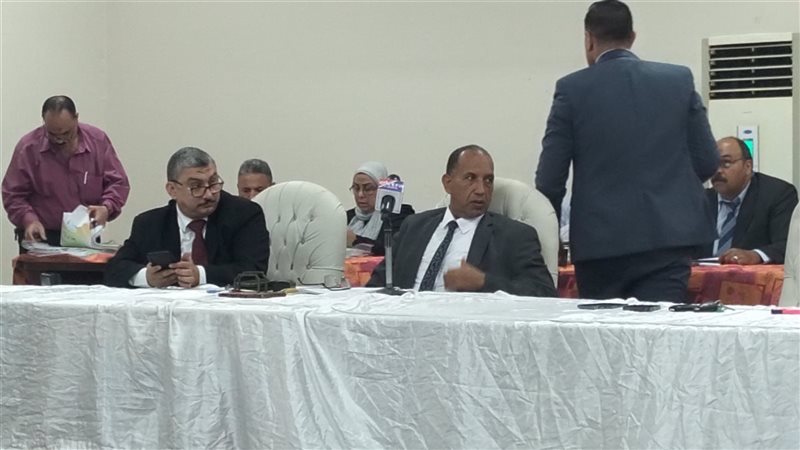 جانب من أعمال اللجنة،