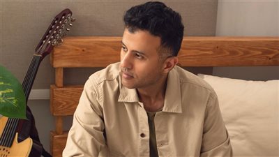 كليب وأغنيتان، حمزة نمرة يطلق ثالث دفعات ألبوم قرار شخصي (فيديو)