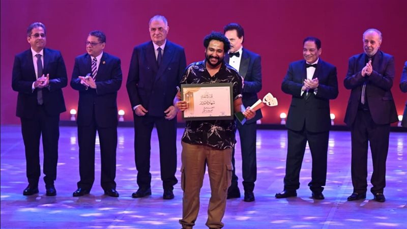 الكاتب محمد عادل