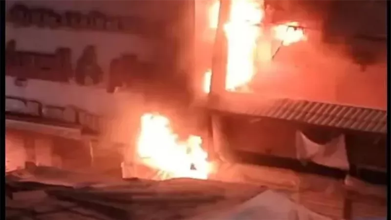حريق عدد من المحال