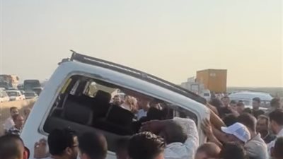 إصابة 11 شخصًا في انقلاب ميكروباص على طريق القاهرة - الإسكندرية الصحراوي