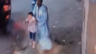 كشف ملابسات فيديو اعتداء على طفلة ومحاولة سرقة قرطها الذهبى بأسيوط