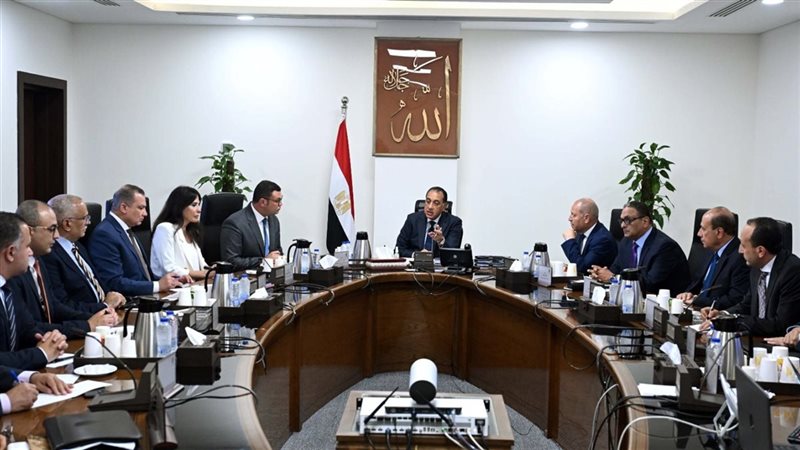 اجتماع برئاسة الدكتور