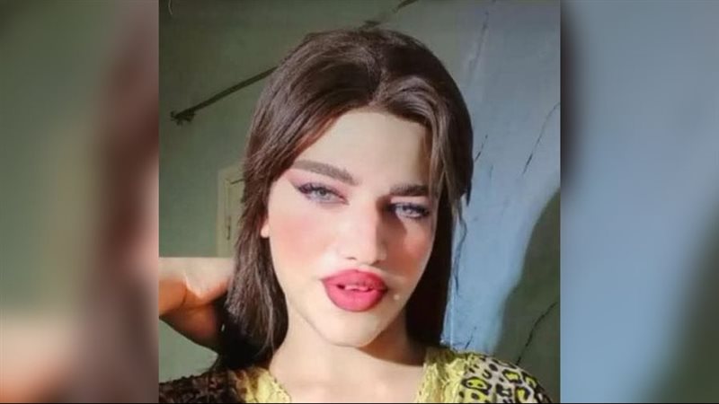 البلوجر ياسمين، فيتو