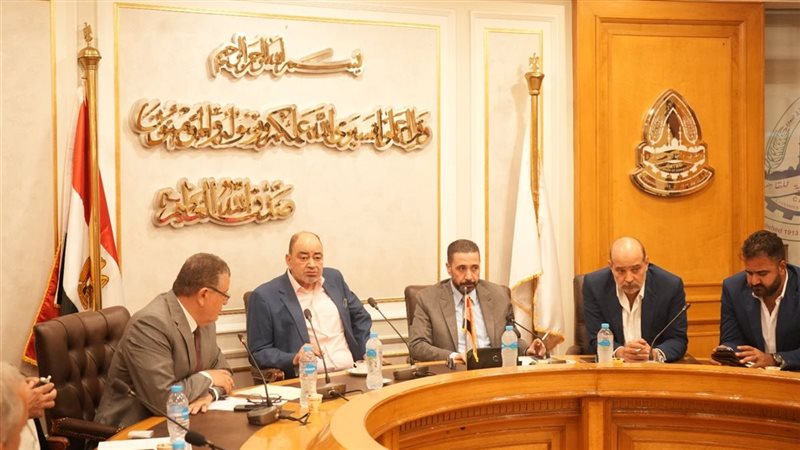 خلال اجتماع شعبة